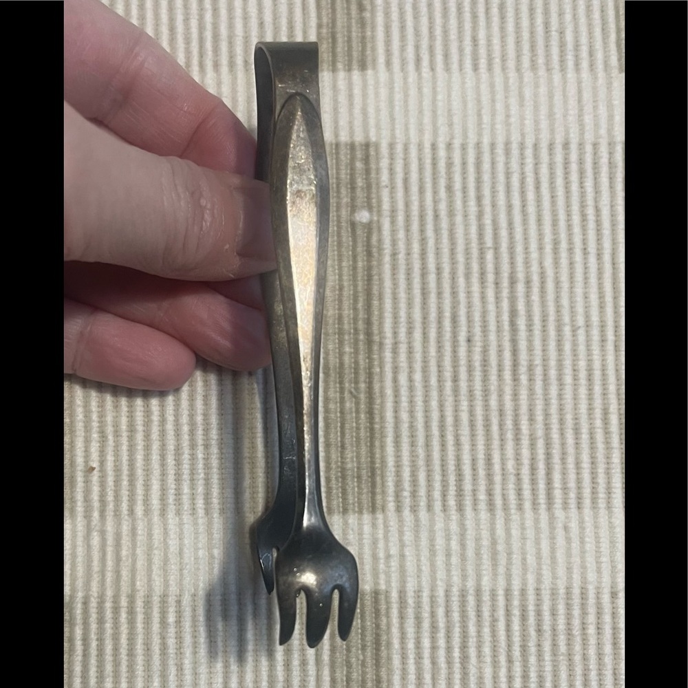 Vintage Community Plate Silver Plated Sugar Tongs